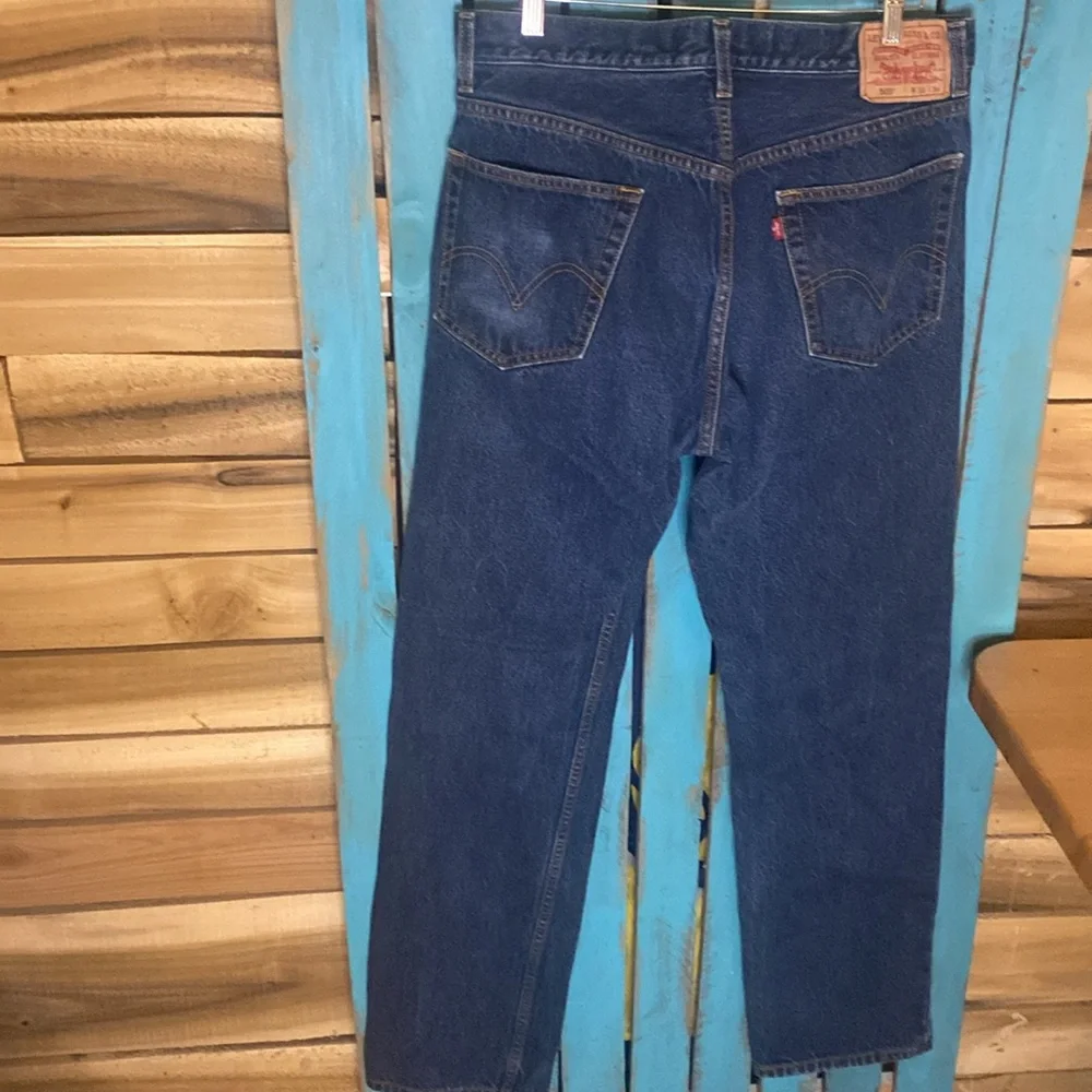 Levi’s 505 regular fit straight jeans size 35x36 (tag says 36x36)